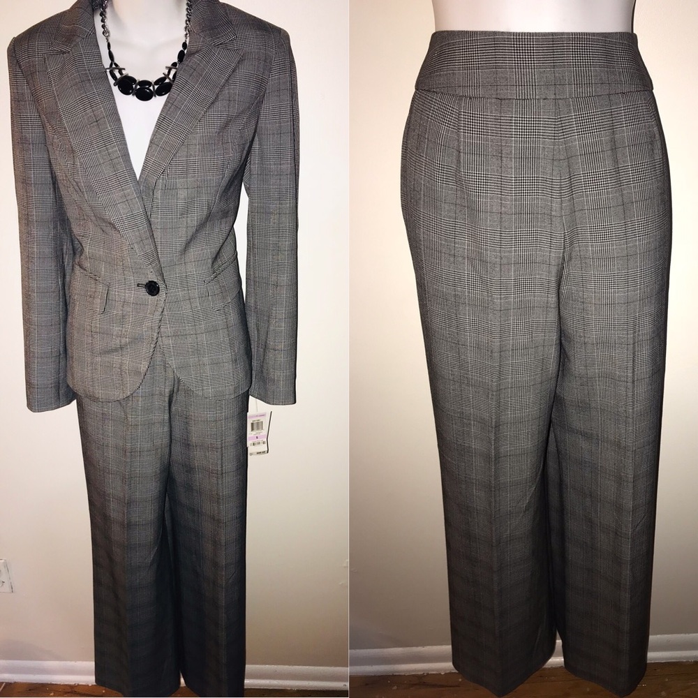 FLASH SALE!! NWT Suit. Size 6 Style and Co